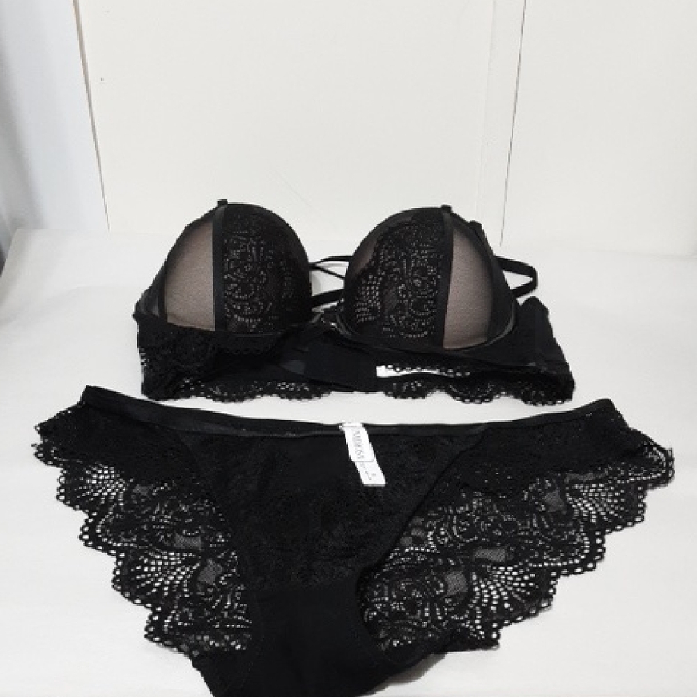 UNIDIOSA‎ Push-Up Underwire Elegant Black Lace Panty  Set